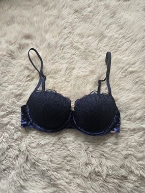Victoria's Secret Navy Lace & Velvet Balconette Bra